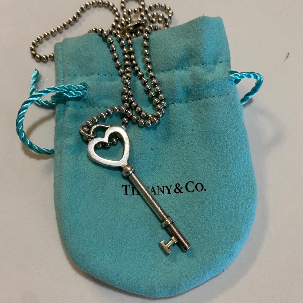 🚫SOLD🚫Tiffany & Co. Heart Key Necklace Pendant